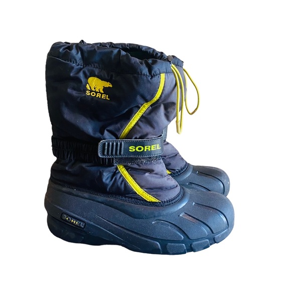 Sorel Flurry Black and Green Womens Boots - Picture 2 of 10